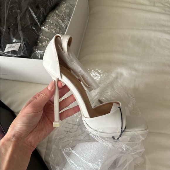 Elegant White High Heel Sandals - Picture 2 of 5